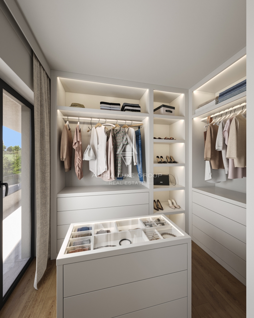 Rovinj, Istra – Elegantna vila z bazenom in garažo blizu