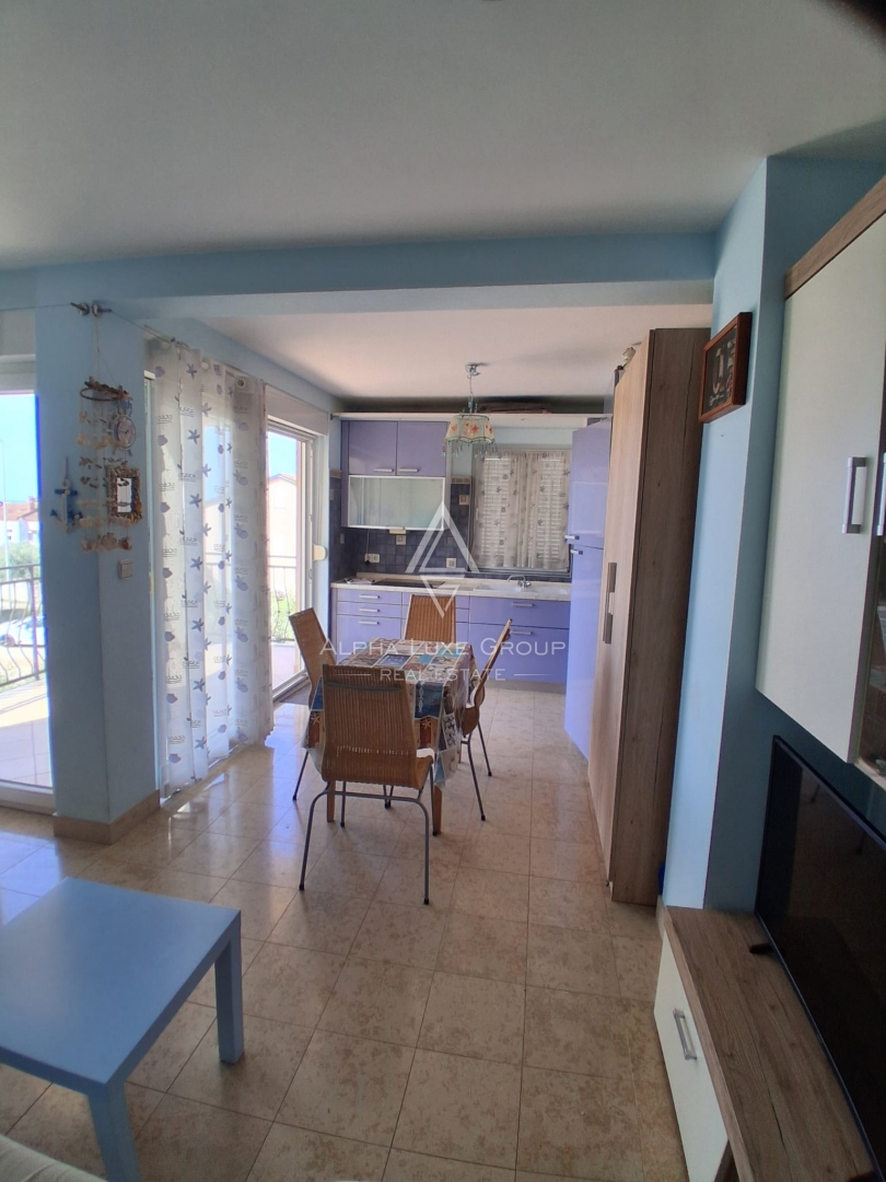 Poreč, Istra: Dvoetažno stanovanje s teraso in shrambo