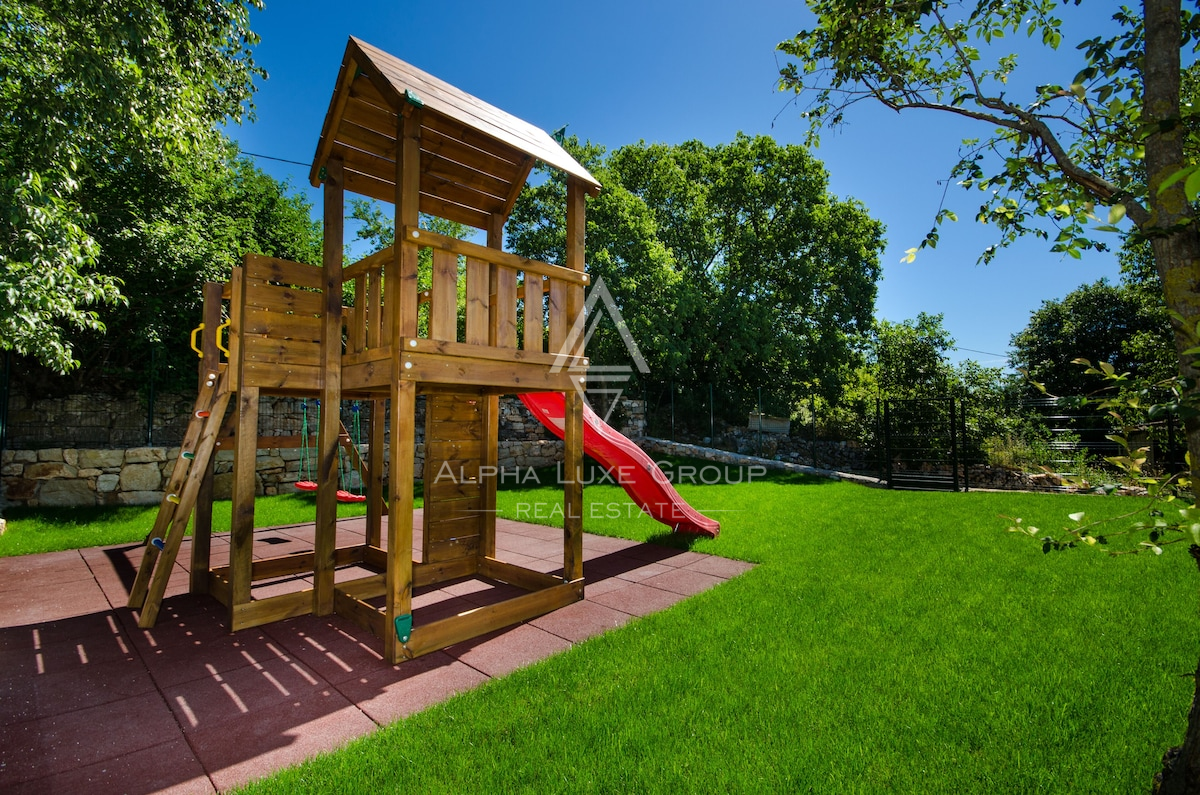 Istra, Rovinj: Kamnita vila z bazenom velik potencial