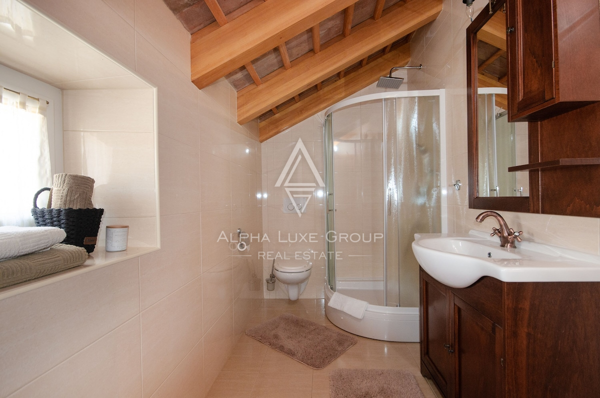 Istra, Rovinj: Kamnita vila z bazenom velik potencial