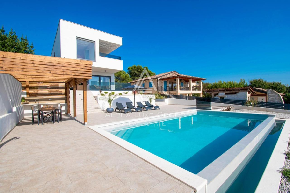 Istra, Pomer: Luksuzna vila blizu plaže