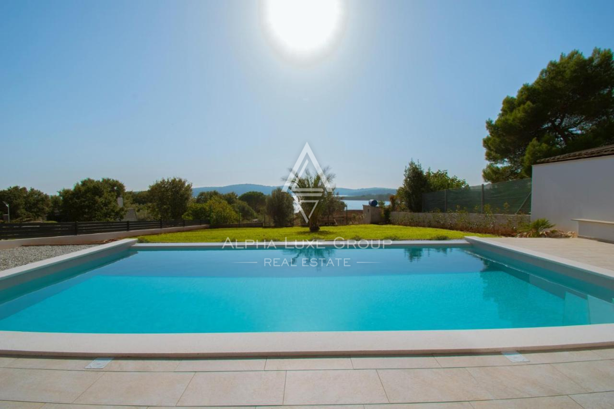 Istra, Pomer: Luksuzna vila blizu plaže