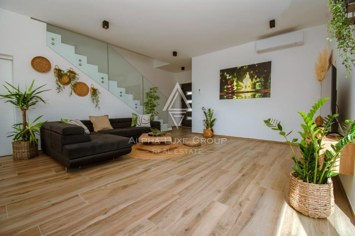 Istra, Pomer: Luksuzna vila blizu plaže