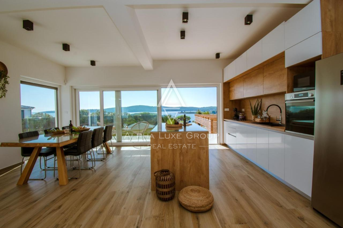 Istra, Pomer: Luksuzna vila blizu plaže