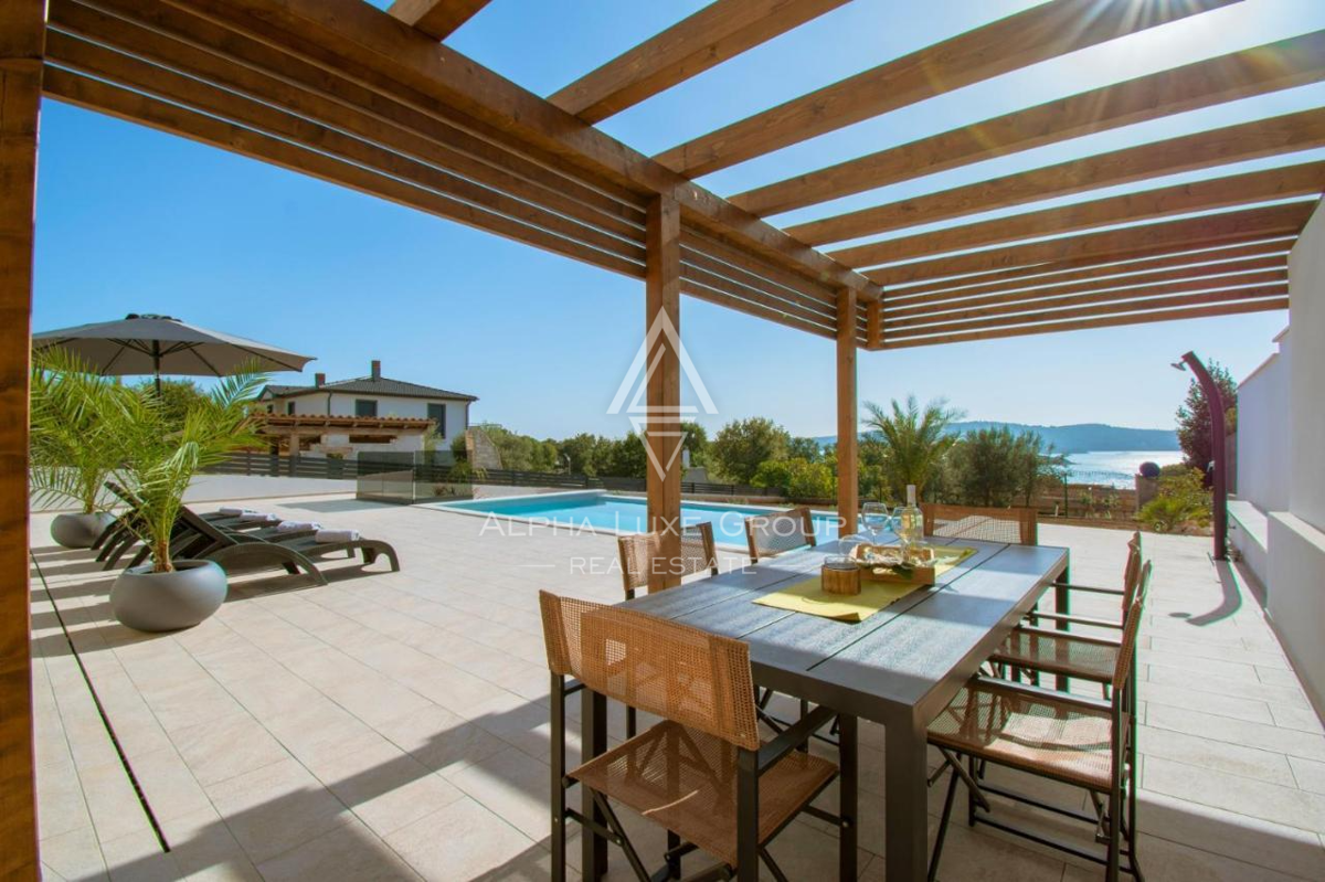 Istra, Pomer: Luksuzna vila blizu plaže