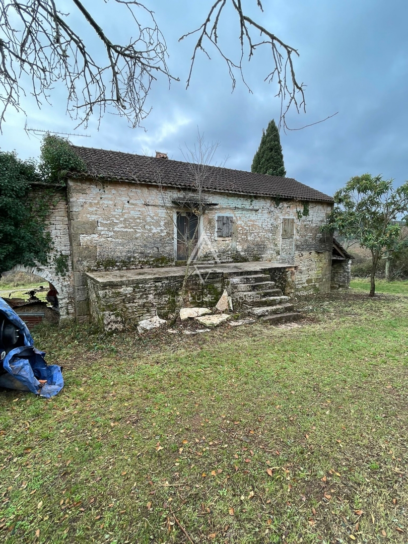 Istra, Oprtalj – Kamnita hiša za prenovo