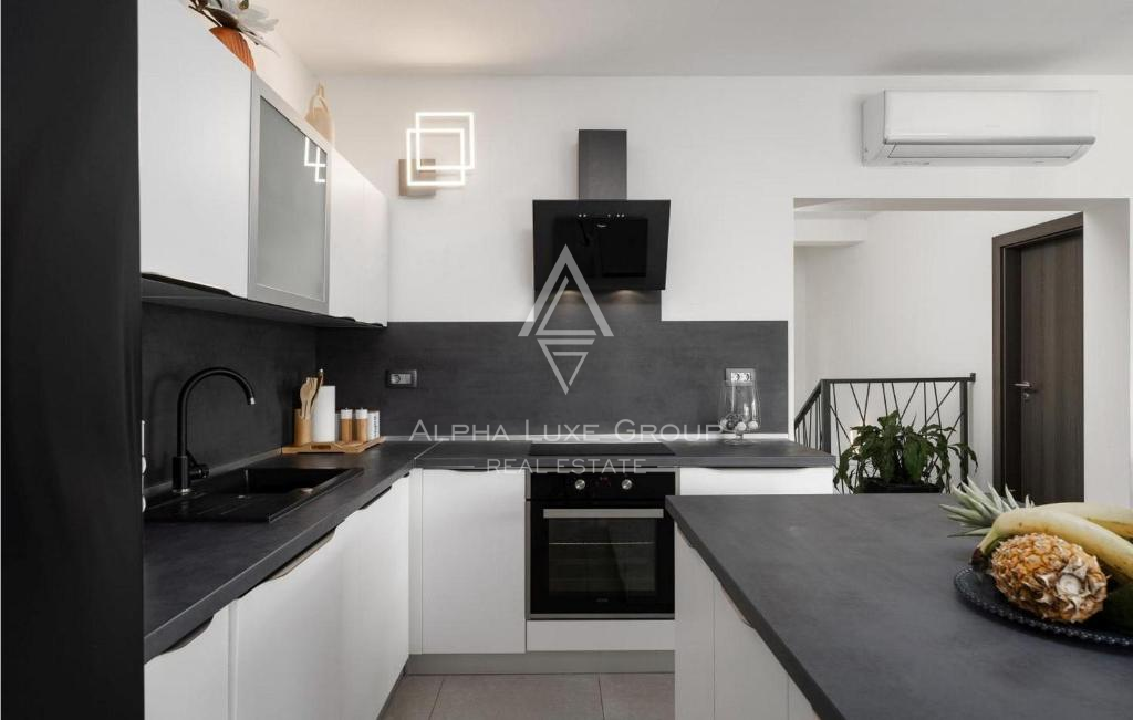 Istra, Labin: Vila z bazenom na robu vasi