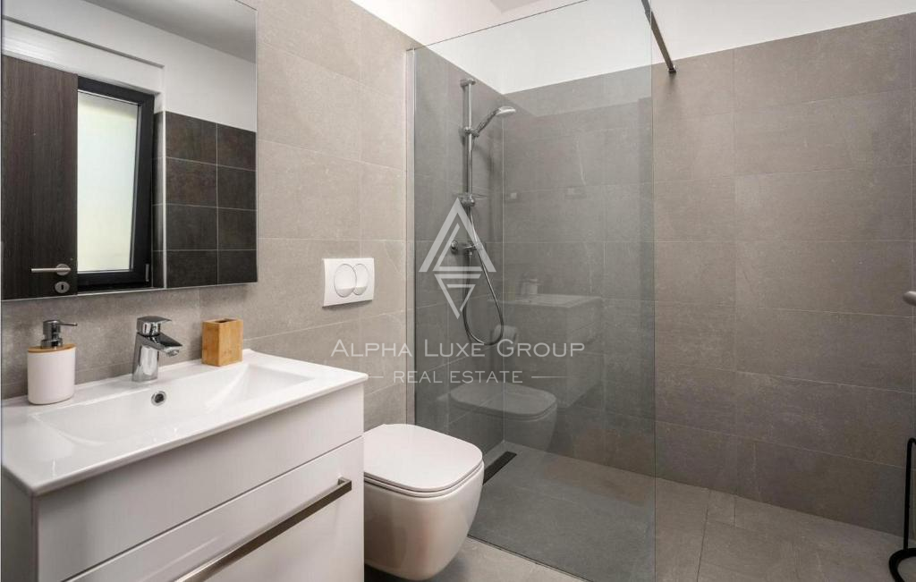 Istra, Labin: Vila z bazenom na robu vasi