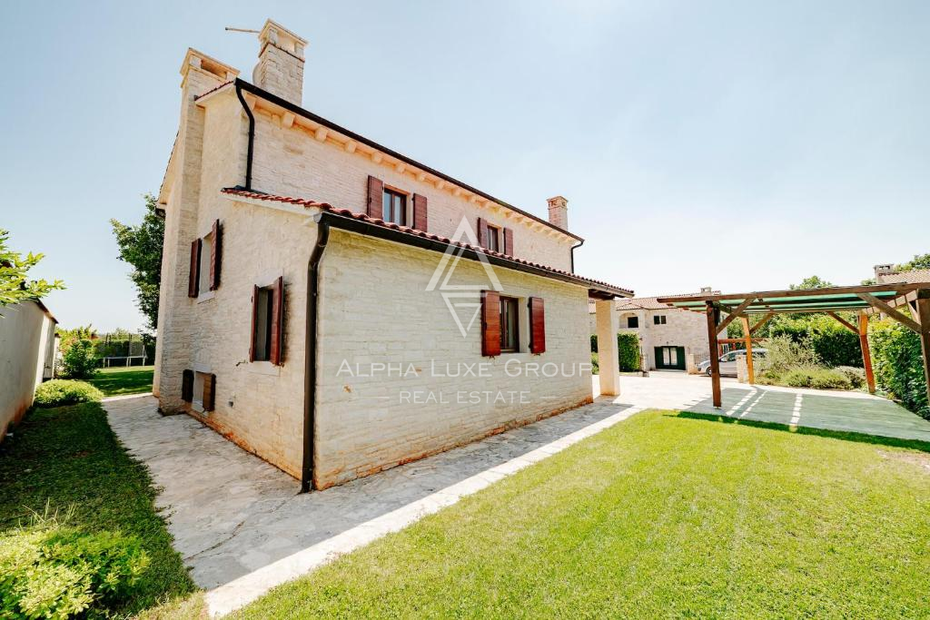 Istra, Višnjan: Čarobna rustikalna hiša z bazenom