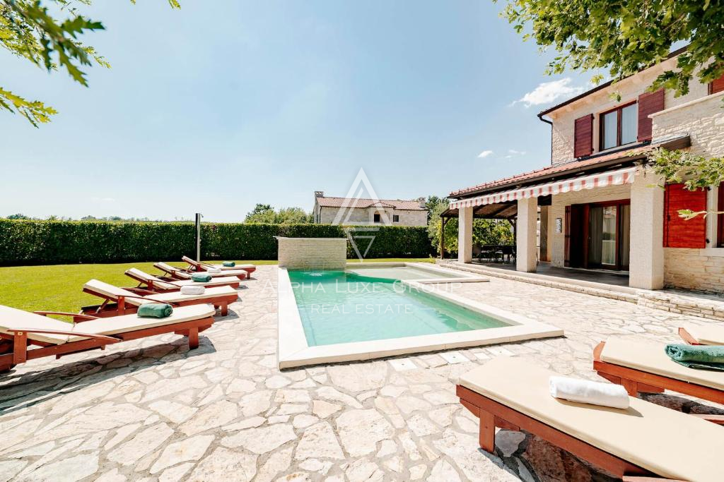 Istra, Višnjan: Čarobna rustikalna hiša z bazenom