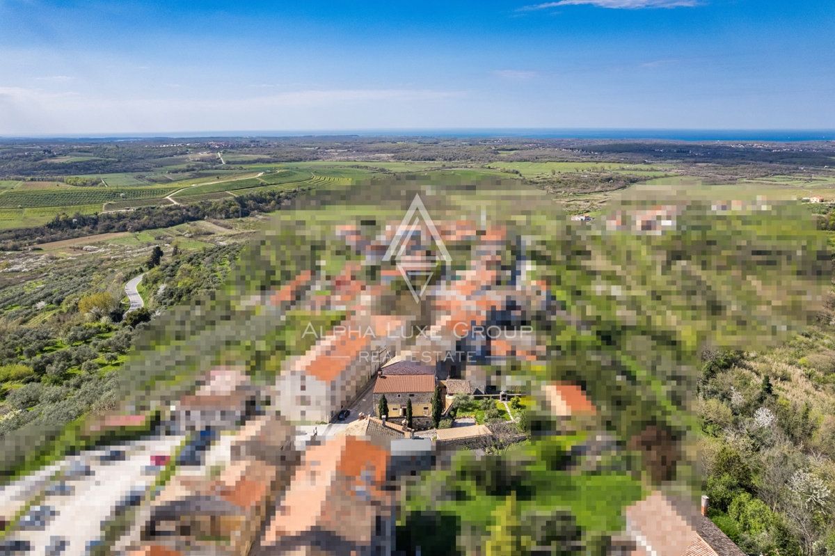 Istra, Buje – Prenovljena kamnita hiša z vrtom