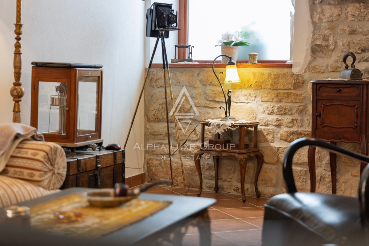 Istra, Buje – Prenovljena kamnita hiša z vrtom