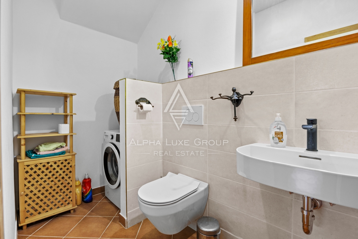 Istra, Buje – Prenovljena kamnita hiša z vrtom