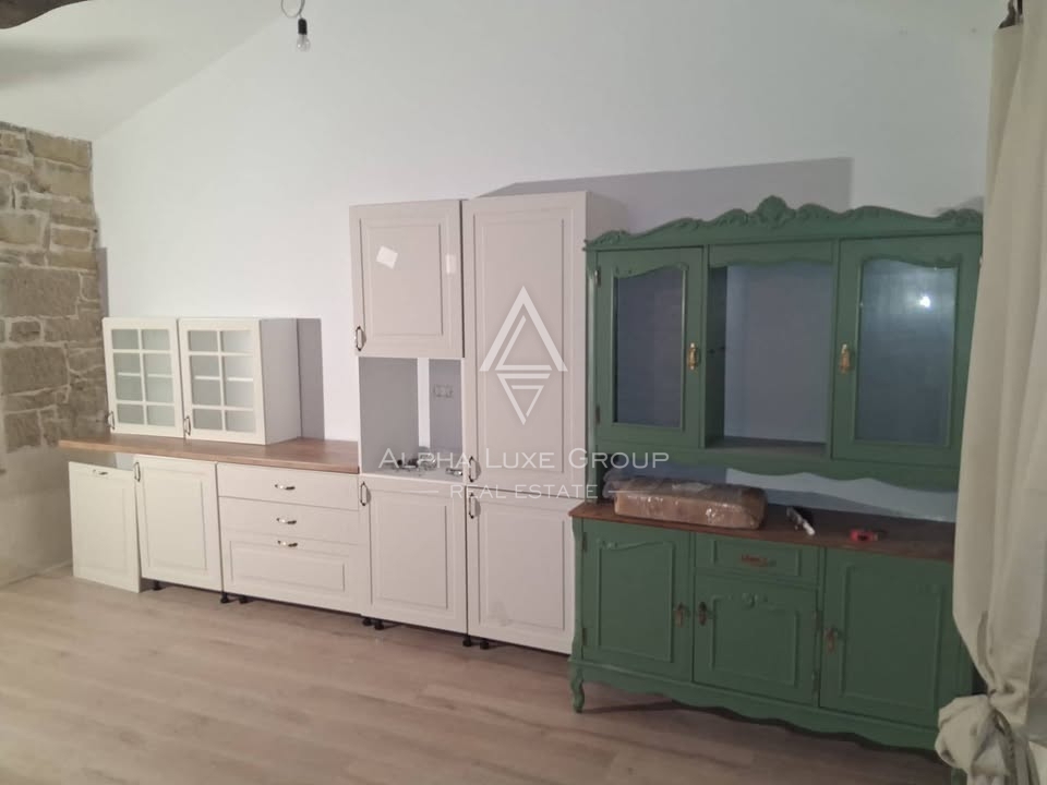 Istra, Sovinjak – Prenovljena kamnita hiša z dvoriščem