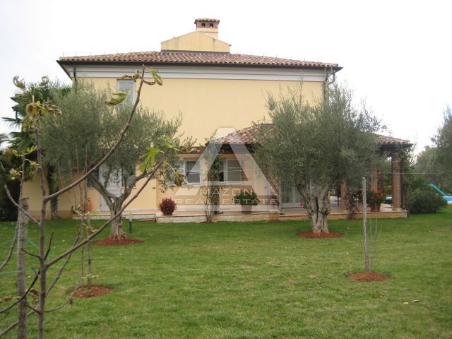 Hiša Poreč, 450m2