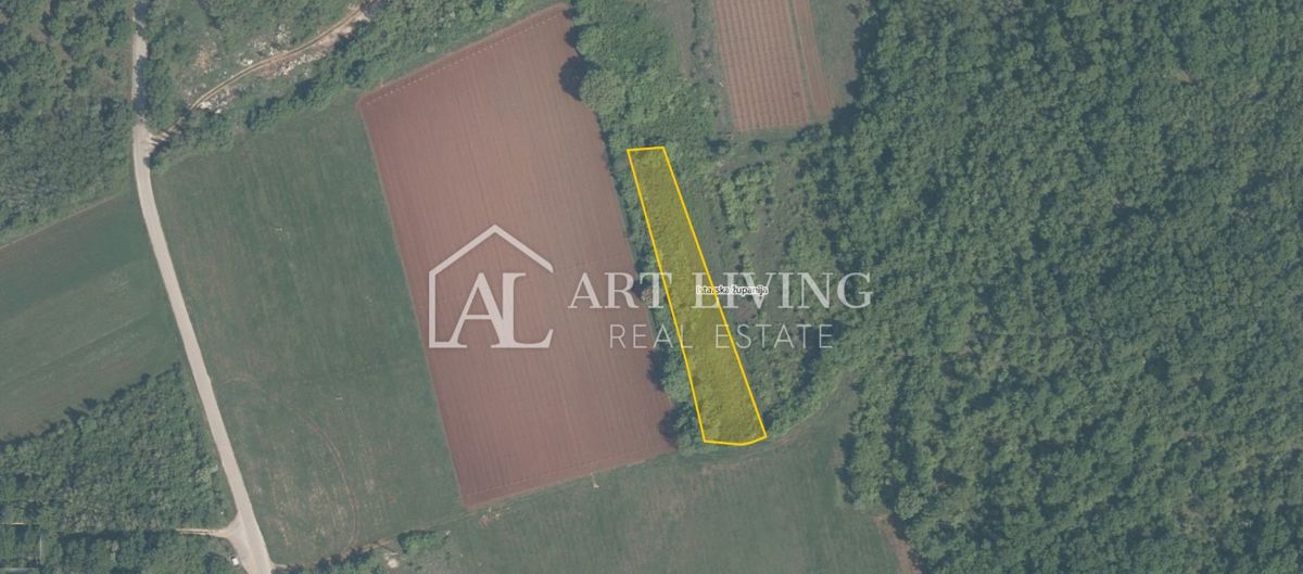 Brtonigla, okolica – kmetijsko zemljišče v izmeri 2.200 m² na mirni lokaciji