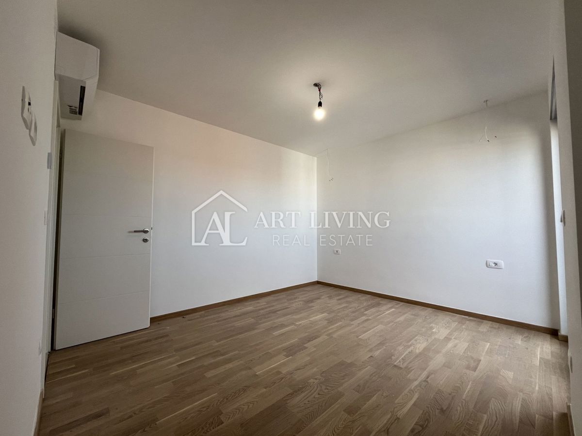 Umag, trosobni stan, 109 m2, z lepo in atraktivno lokacijo