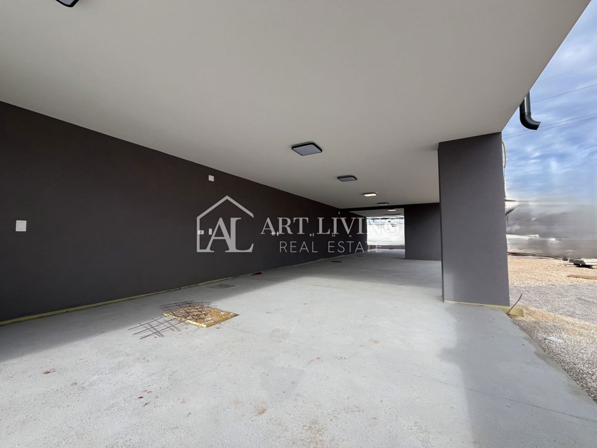 Umag, trosobni stan, 109 m2, z lepo in atraktivno lokacijo