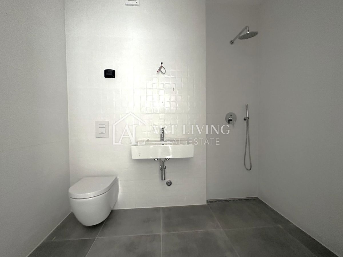 Istra, Umag - moderno dvosobno stanovanje v 3. nadstropju - PRILOŽNOST