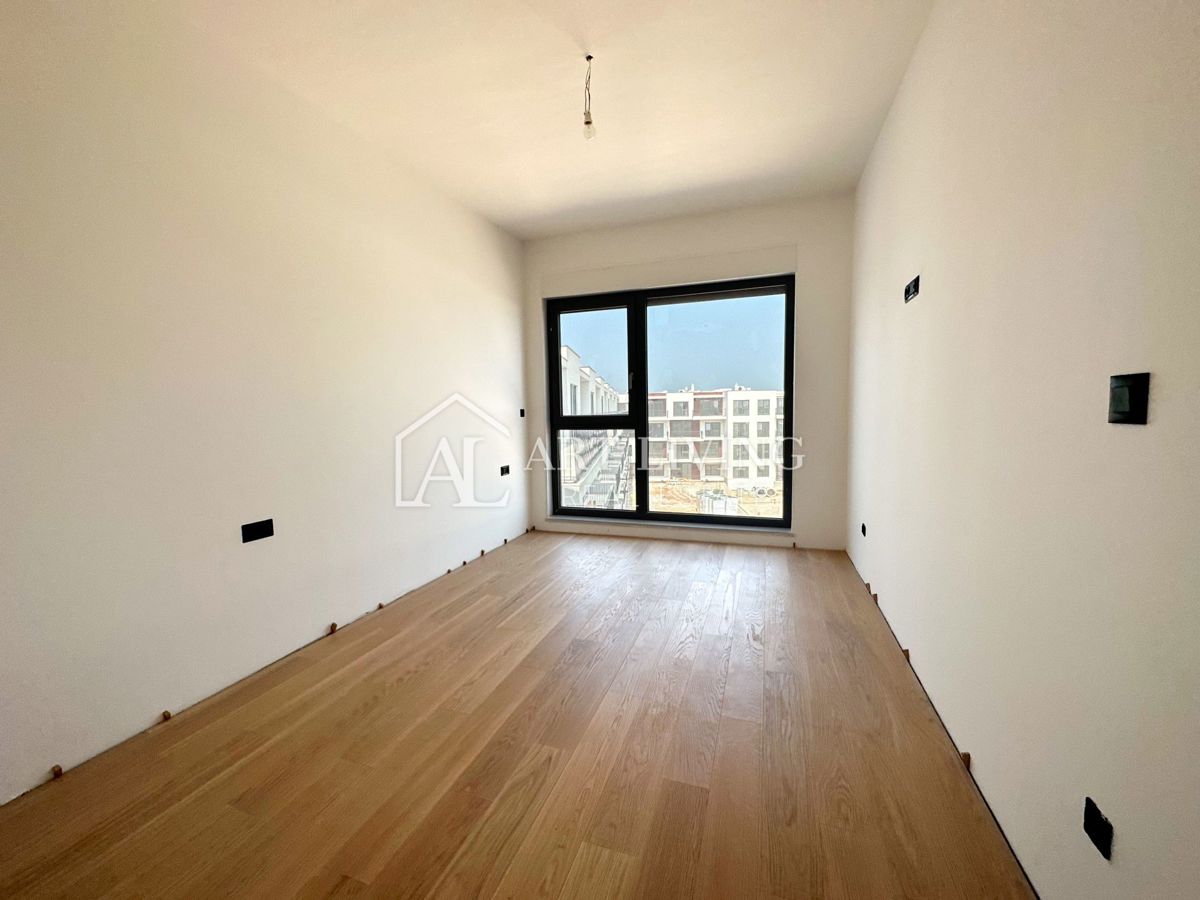 Istra, Umag - moderno dvosobno stanovanje v 3. nadstropju - PRILOŽNOST