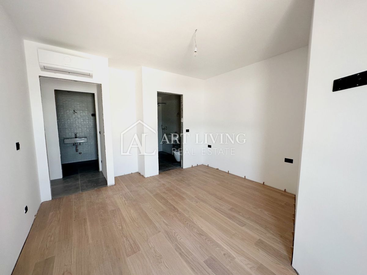 Istra, Umag - moderno dvosobno stanovanje v 3. nadstropju - PRILOŽNOST