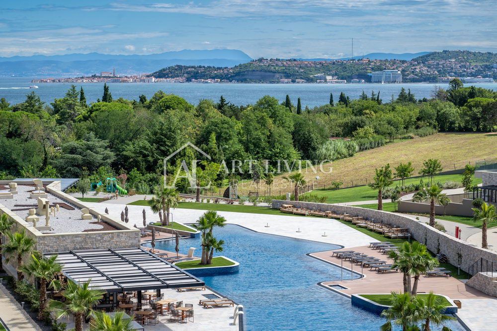 Istra, Umag, Crveni Vrh – Ekskluziven Studio Apartma v Čudovitem Resortu