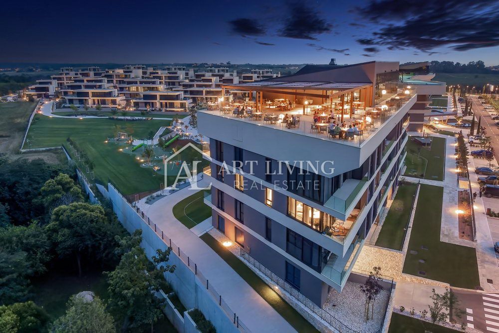 Istra, Umag, Crveni Vrh – Ekskluziven Studio Apartma v Čudovitem Resortu