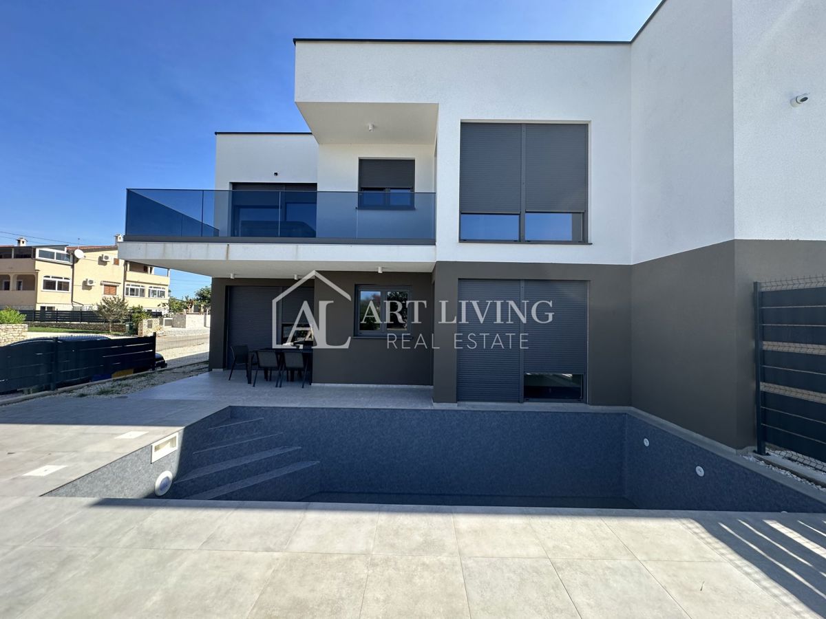 Poreč, okolica – Luksuzno stanovanje 93,32 m² z lastnim bazenom