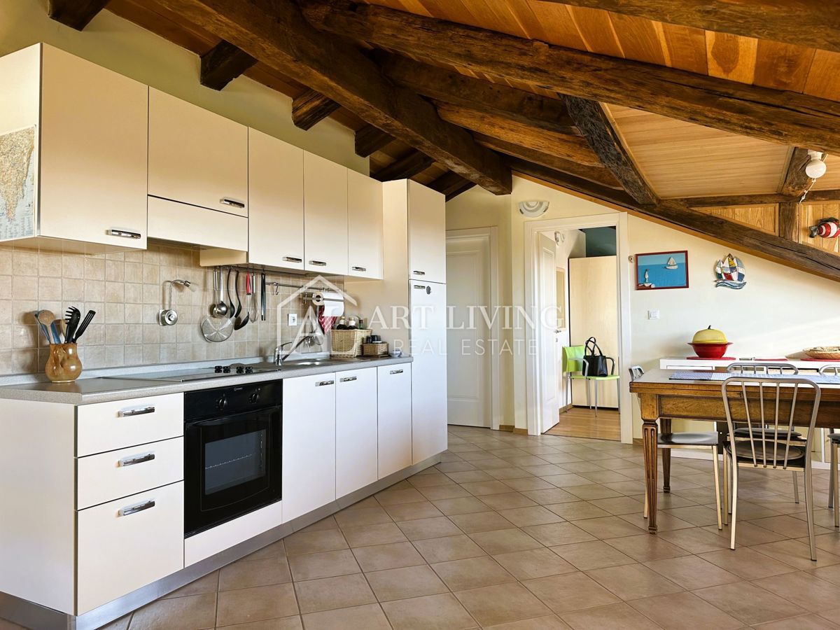 Poreč, okolica – očarljivo dvosobno stanovanje z uporabo bazena in teniškega igrišča