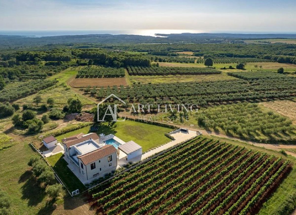 Istra, Poreč, okolica – luksuzna kamnita vila s bazenom v istrskem slogu