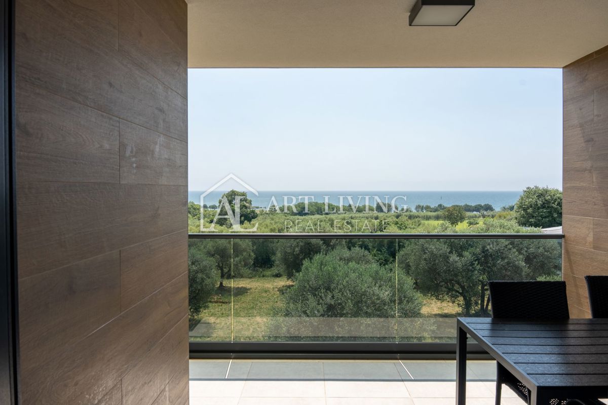 Umag, okolica - luksuzno dvosobno na novo prenovljeno stanovanje le 250 m od morja