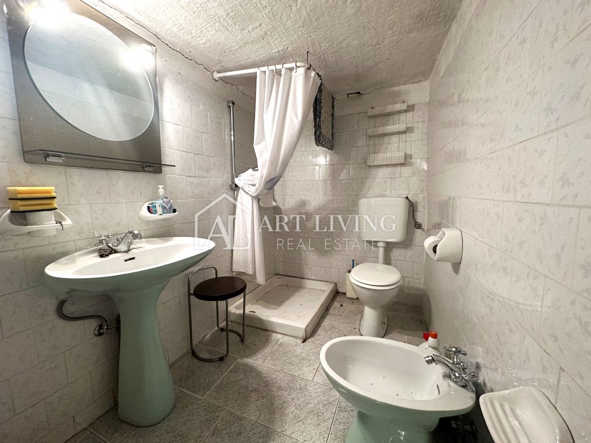 Istra, Grožnjan, okolica - 2 avtentični istrski hiši za prenovo - PRILOŽNOST