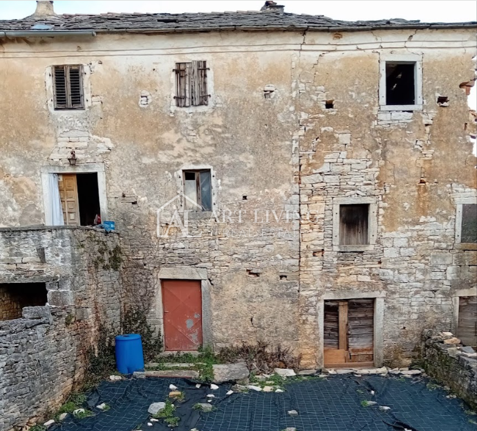Istra, Grožnjan, okolica - 2 avtentični istrski hiši za prenovo - PRILOŽNOST