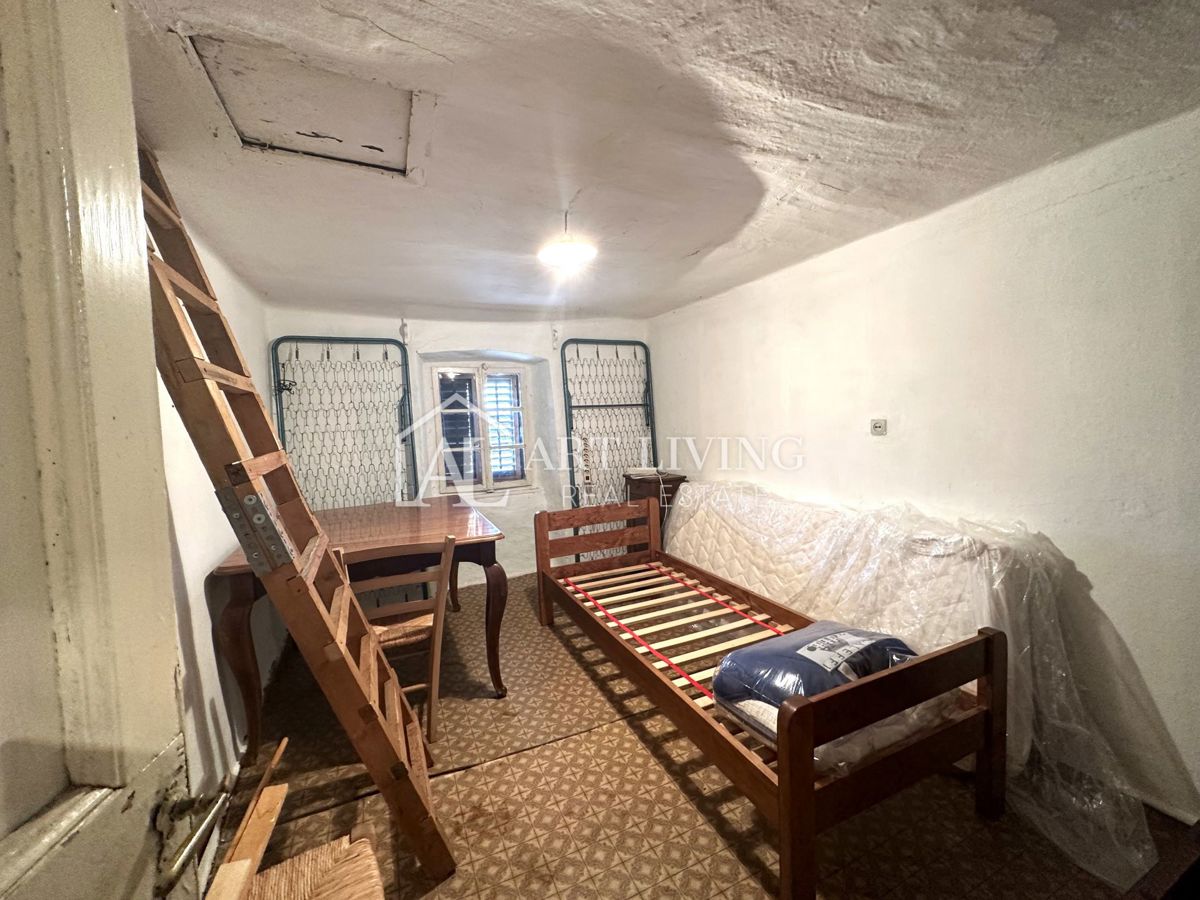 Istra, Grožnjan, okolica - 2 avtentični istrski hiši za prenovo - PRILOŽNOST