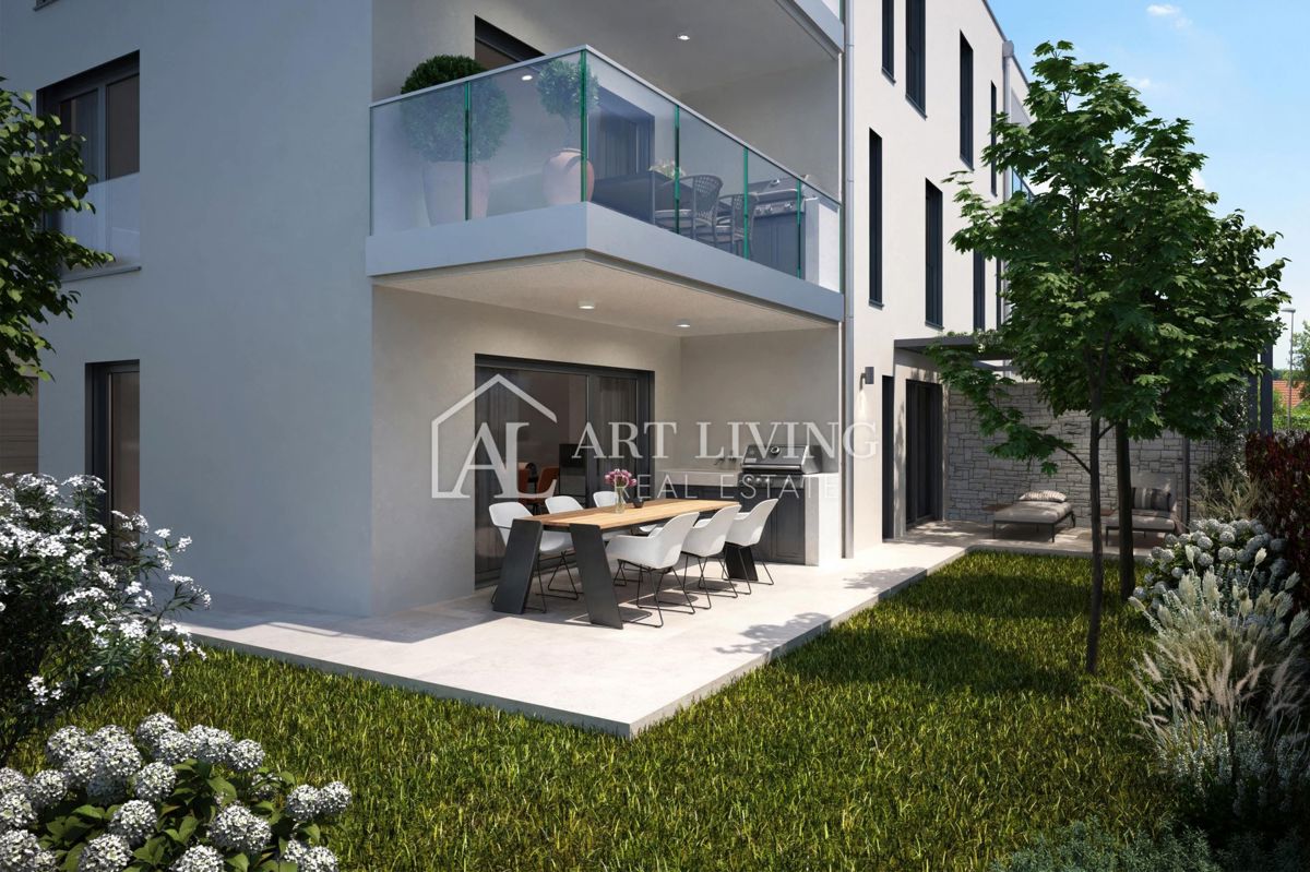 Umag, okolica – NOVOGRADNJA, privlačno dvosobno stanovanje v 1. nadstropju, 600 m od morja