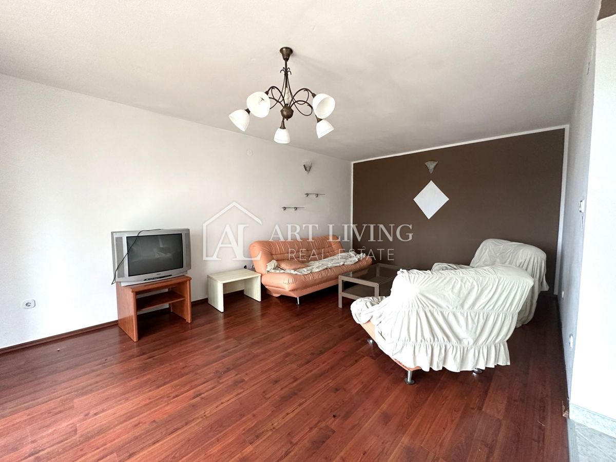 Poreč, okolica - PRILOŽNOST, prostorno stanovanje 81 m2 na mirni in lepi lokaciji