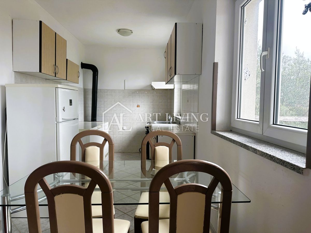 Poreč, okolica - PRILOŽNOST, prostorno stanovanje 81 m2 na mirni in lepi lokaciji