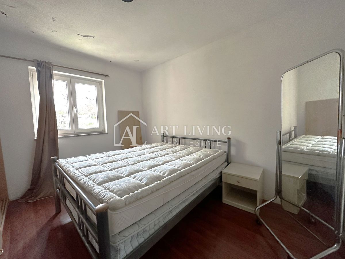 Poreč, okolica - PRILOŽNOST, prostorno stanovanje 81 m2 na mirni in lepi lokaciji