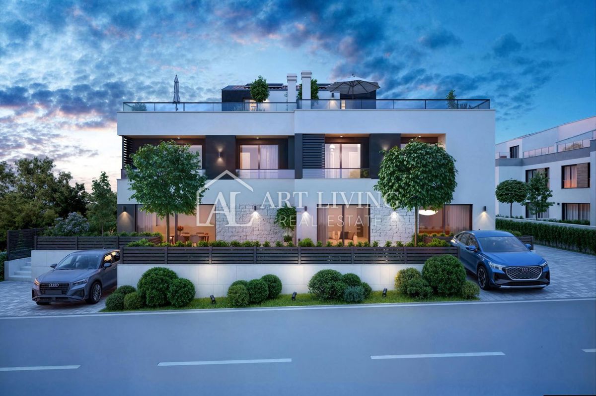 Poreč - NOVOGRADNJA, vrstna hiša z bazenom na odlični lokaciji