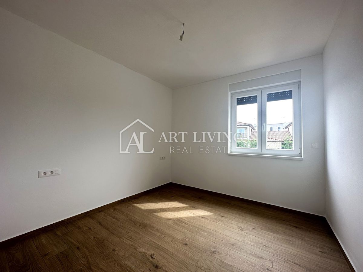 Poreč, okolica - moderno dvosobno stanovanje v prvem nadstropju - NOVOGRADNJA