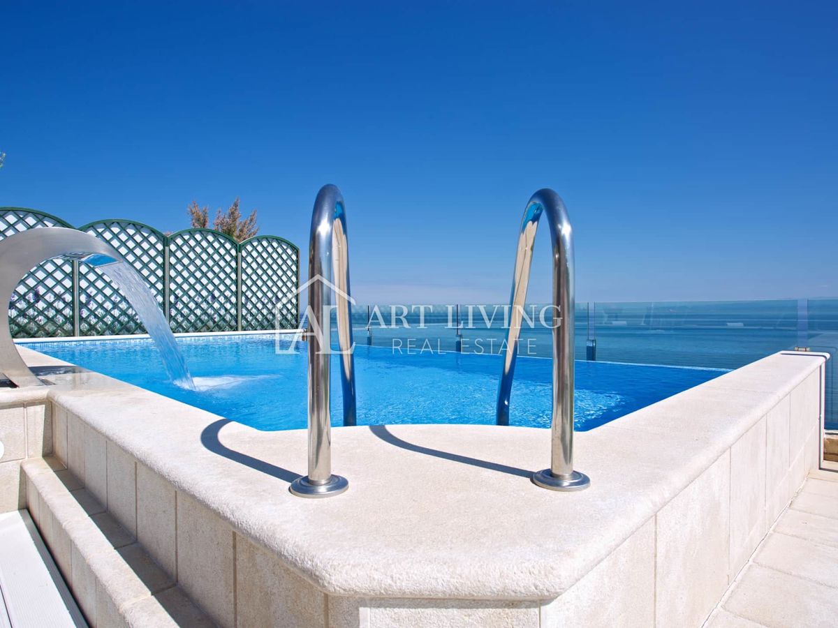 Umag-okolica, luksuzna vila z bazenom in zasebno plažo