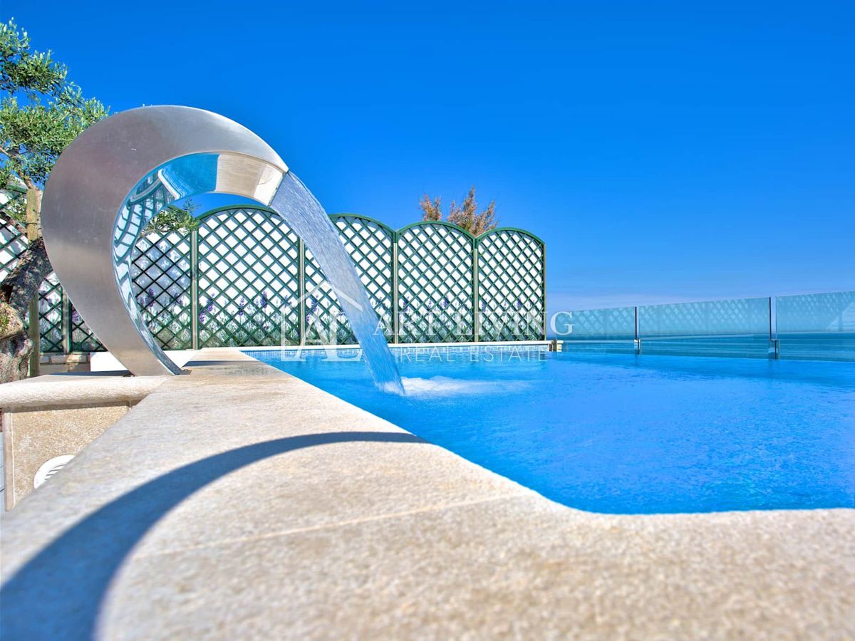 Umag-okolica, luksuzna vila z bazenom in zasebno plažo