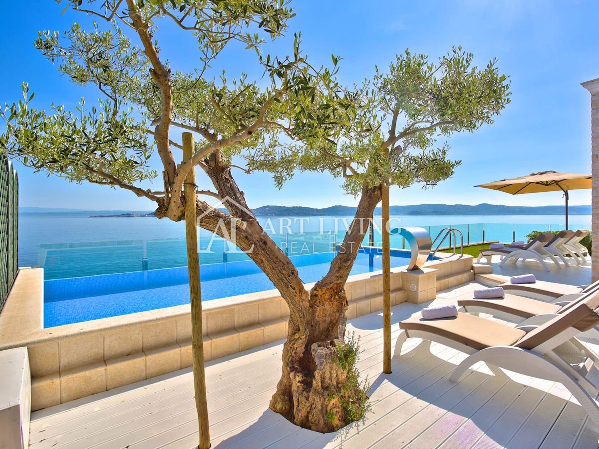 Umag-okolica, luksuzna vila z bazenom in zasebno plažo
