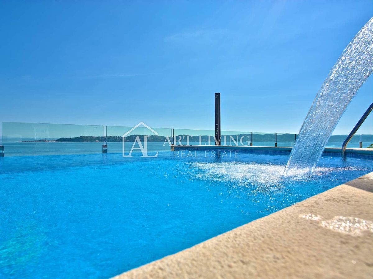 Umag-okolica, luksuzna vila z bazenom in zasebno plažo