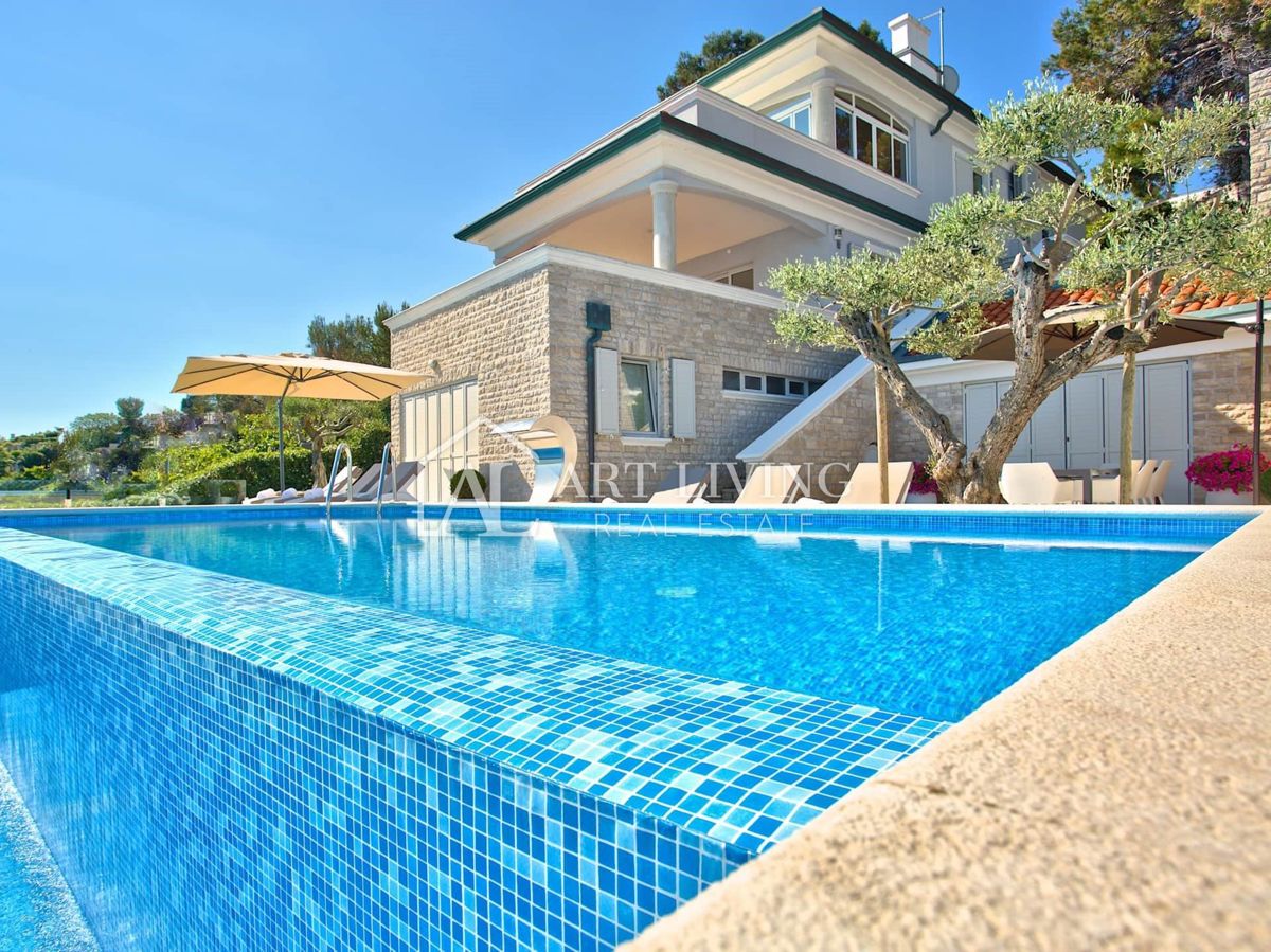 Umag-okolica, luksuzna vila z bazenom in zasebno plažo