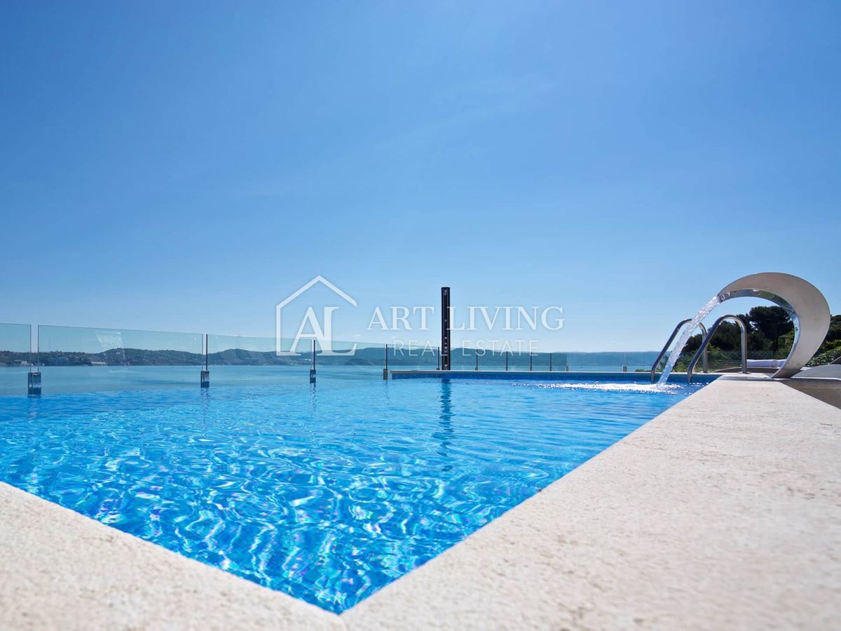 Umag-okolica, luksuzna vila z bazenom in zasebno plažo