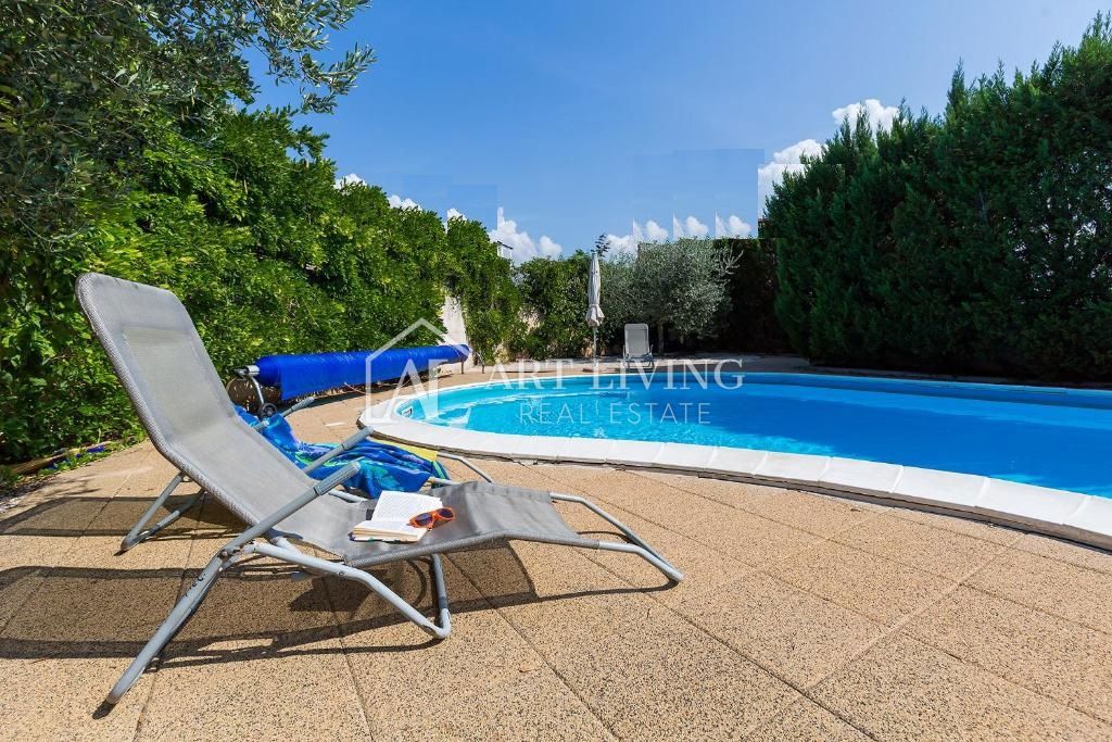 Istra, Novigrad - čudovito stanovanje z bazenom na mirni in lepi lokaciji