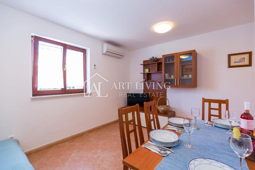 Istra, Novigrad - čudovito stanovanje z bazenom na mirni in lepi lokaciji