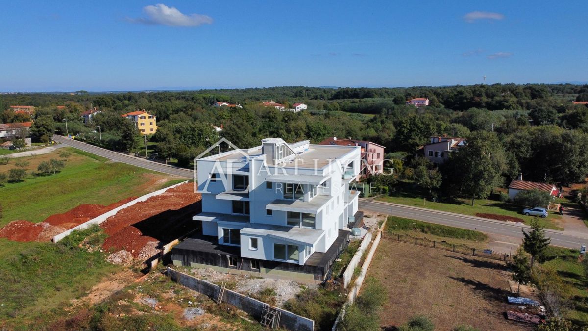 Umag, okolica – sodobno stanovanje z 3 spalnicama in skupnim bazenom, NOVOGRADNJA