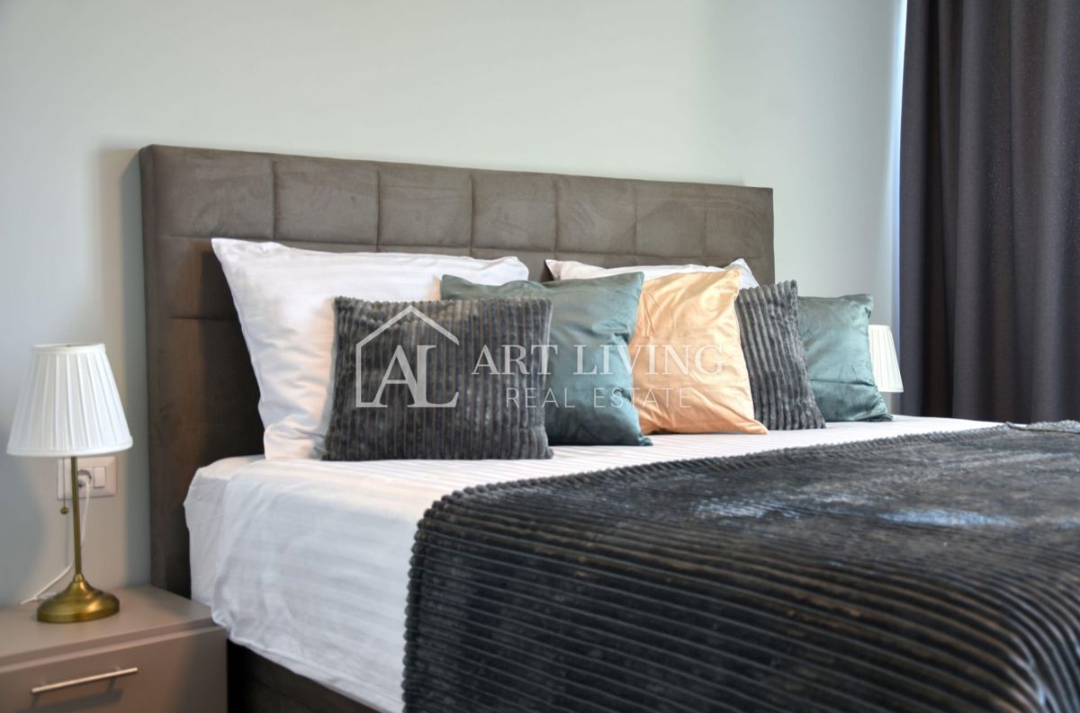 Poreč, moderna luksuzna vila z bazenom, 500 m od morja